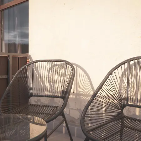 140qm Luxurioeses Penthouse Mitten In Schwaebisch Gmuend, 70qm Dachterrasse & Top-lage, Mit Whirpool, Jetzt Buchen! Schwäbisch Gmünd