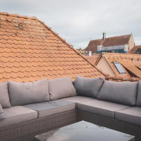 140qm Luxurioeses Penthouse Mitten In Schwaebisch Gmuend, 70qm Dachterrasse & Top-lage, Mit Whirpool, Jetzt Buchen! Apartment *
