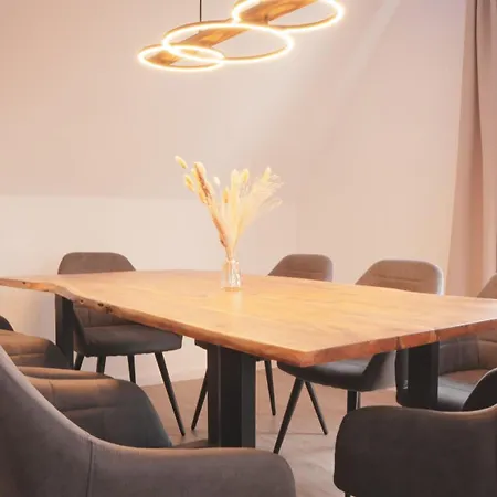 140qm Luxurioeses Penthouse Mitten In Schwaebisch Gmuend, 70qm Dachterrasse & Top-lage, Mit Whirpool, Jetzt Buchen! * Schwäbisch Gmünd