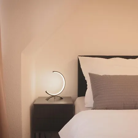 140qm Luxurioeses Penthouse Mitten In Schwaebisch Gmuend, 70qm Dachterrasse & Top-lage, Mit Whirpool, Jetzt Buchen!