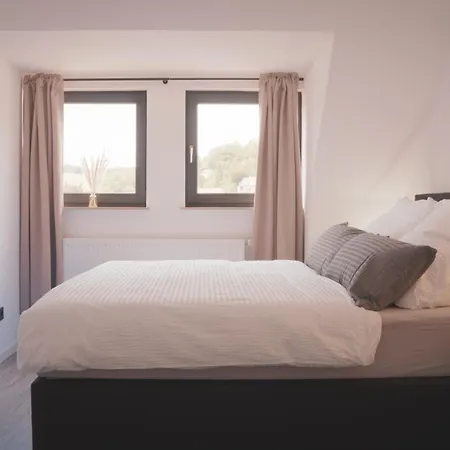 Apartment 140qm Luxurioeses Penthouse Mitten In Schwaebisch Gmuend, 70qm Dachterrasse & Top-lage, Mit Whirpool, Jetzt Buchen!