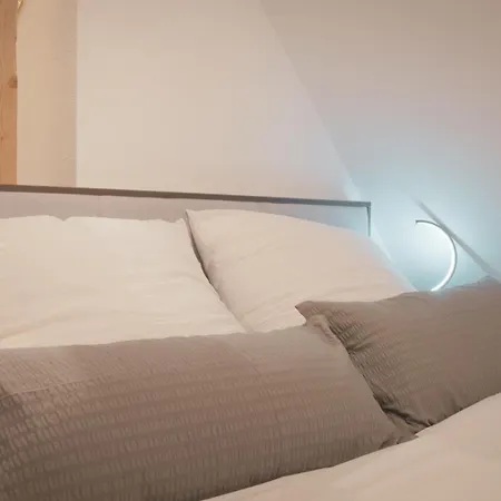 140qm Luxurioeses Penthouse Mitten In Schwaebisch Gmuend, 70qm Dachterrasse & Top-lage, Mit Whirpool, Jetzt Buchen! Appartement *