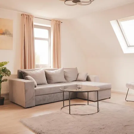 140qm Luxurioeses Penthouse Mitten In Schwaebisch Gmuend, 70qm Dachterrasse & Top-lage, Mit Whirpool, Jetzt Buchen! Appartement