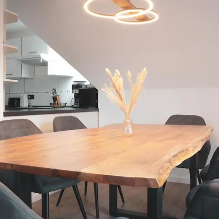 Apartment 140qm Luxurioeses Penthouse Mitten In Schwaebisch Gmuend, 70qm Dachterrasse & Top-lage, Mit Whirpool, Jetzt Buchen! *